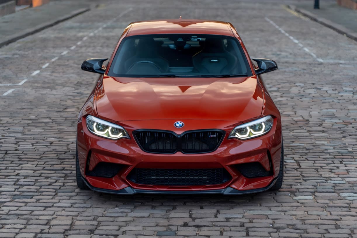 Top 10 Cele Mai Căutate Modificări Auto în România în 2025 Top 10 modificări tuning auto în România în 2025 – caroserie din carbon, jante forjate, downpipe performant