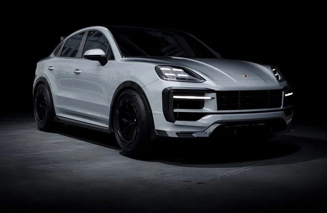 Body kit din fibra de carbon reala montat pe Porsche Cayenne Turbo GT - design agresiv si aerodinamic, produs premium ASM Tuning Romania