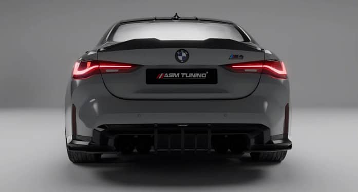 Spoiler din fibră de carbon montat pe BMW pentru tuning auto de la ASM Tuning