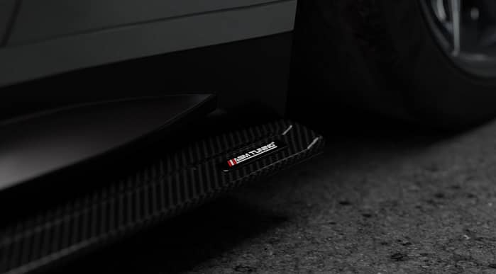 Detaliu fibra de carbon pre-preg autentica - structura 3K de inalta rezistenta folosita in body kituri auto ASM Tuning Romania