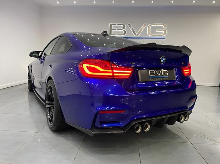 Difuzor Bara Spate Carbon BMW M3 F80 / M4 F82 F83 – V Style